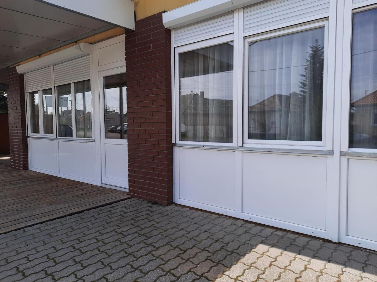 Apartament Fenyo Apartman Nagykáta Zewnętrze zdjęcie